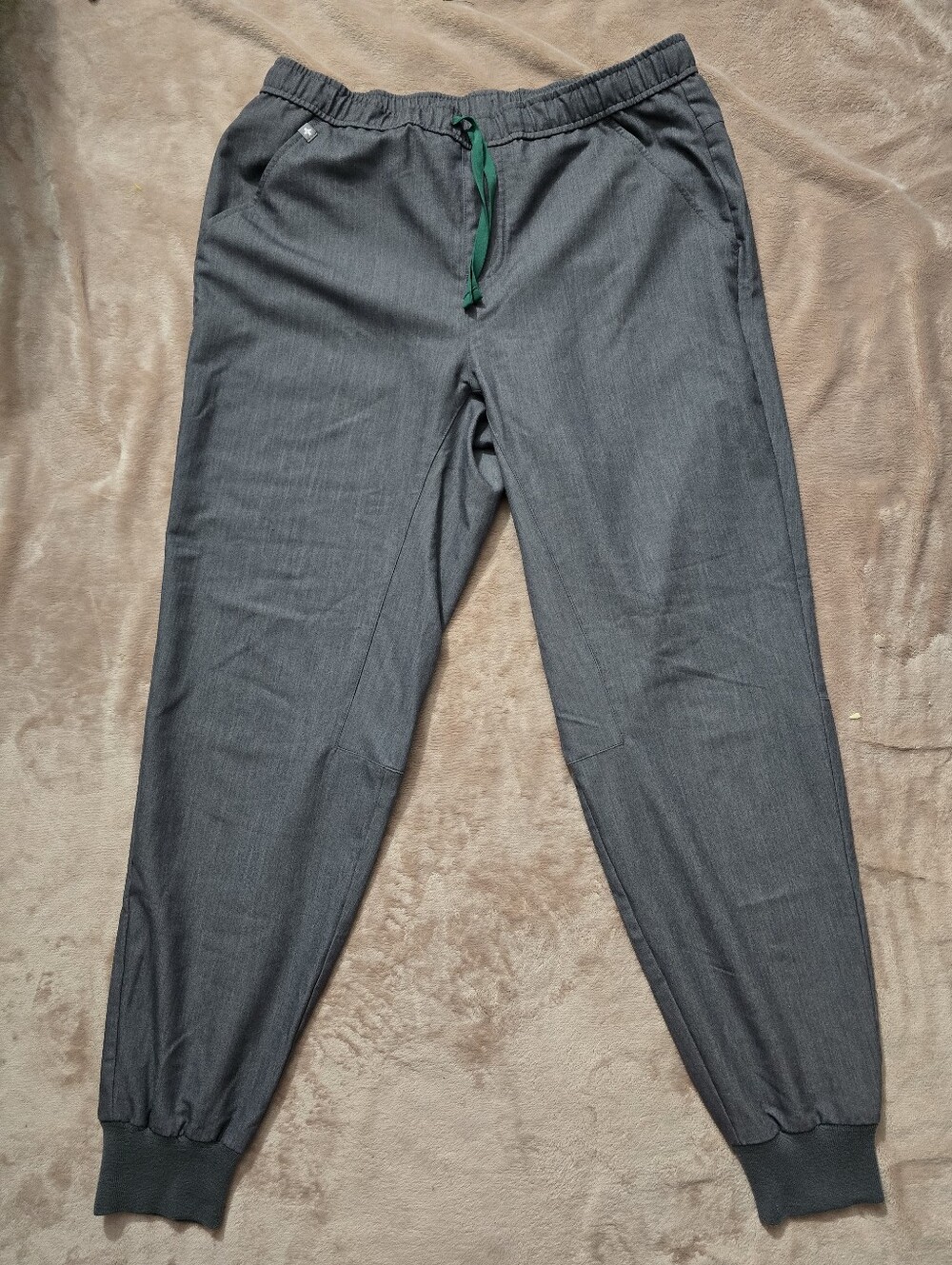 Figs Technical Collection Men's Tansen Jogger Scrub Pants Graphite Large